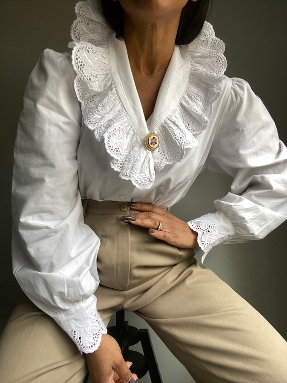 vintage 80s 90s does victorian romantic cotton eye