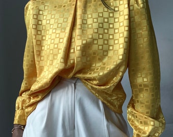 blouse à col vintage et plissée à manches bouffantes