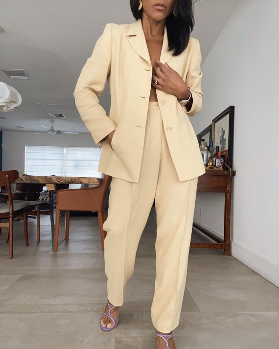 vintage classic 2 piece chamomile pant suit