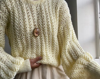 vintage hand knit escalloped puff sleeve sweater