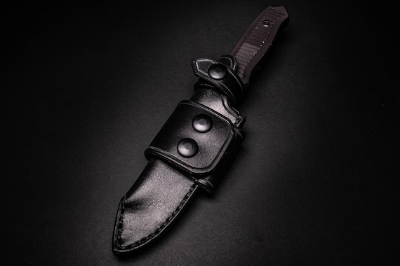 Chef knife sheath with a locking strap : r/Leathercraft