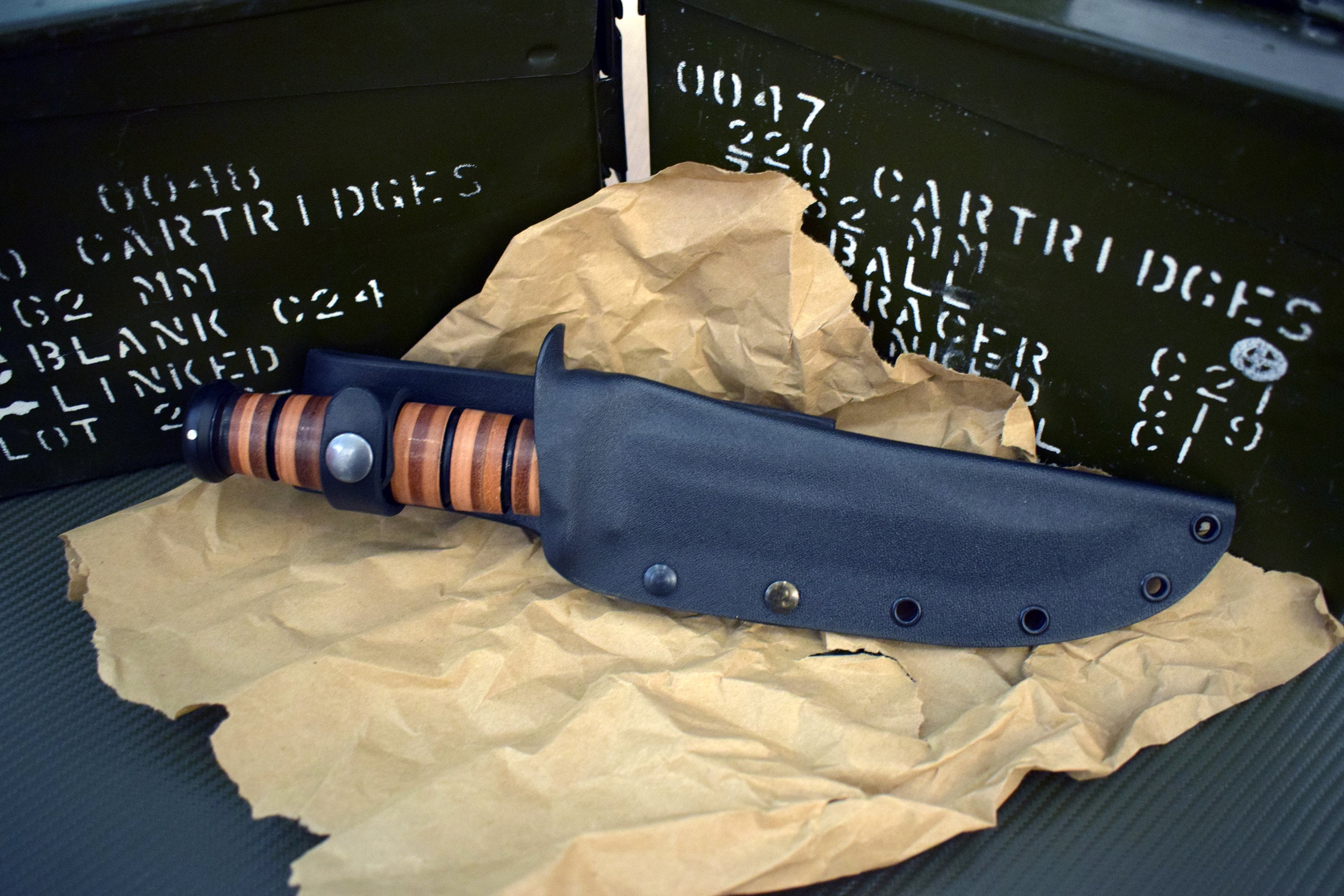 Kabar Knife Usmc for sale Only 4 left at 60