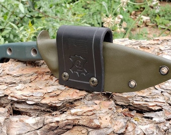 Scout Style Benchmade 162 Bushcrafter Sheath Style 2