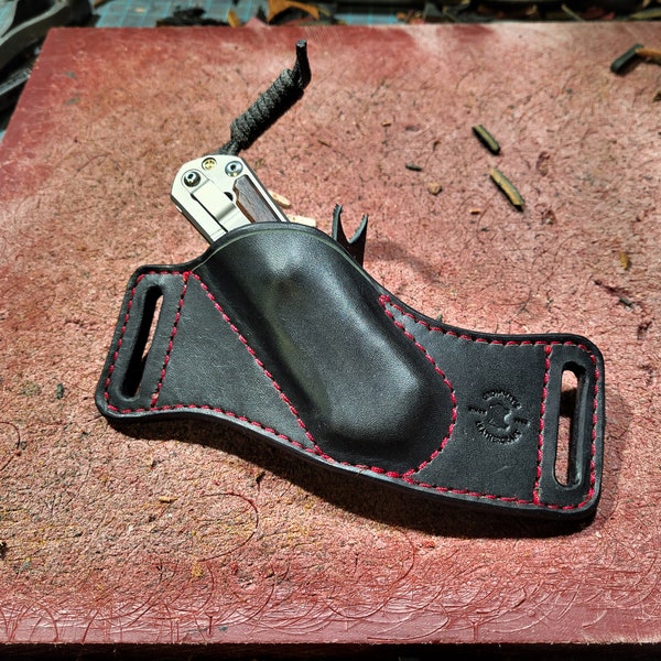 Leather Cross draw Sheath for a Chris Reeve Sebenza