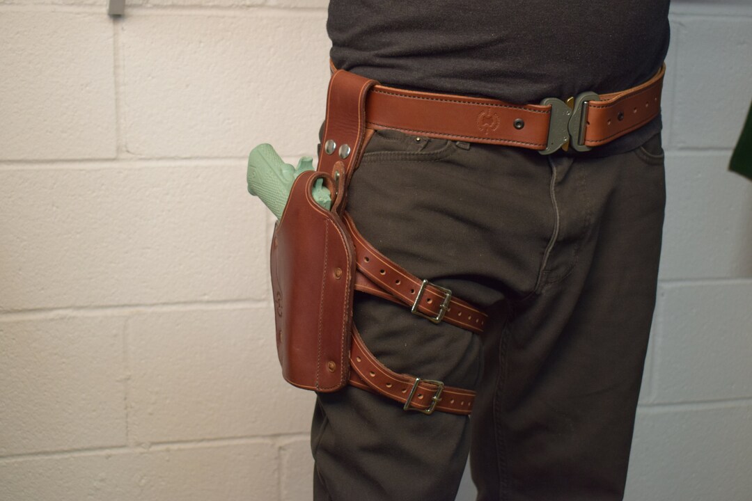 ハンドメイドレザー太ももホルスター - Etsy 日本