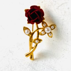 Vintage Rose Brooch with Faux Pearls, Gold Plated Stem (1980s)