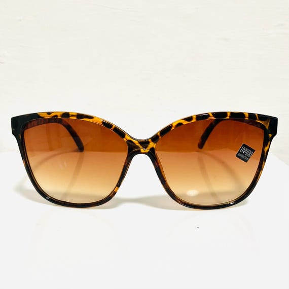 Vintage Tortoiseshell Square Sunglasses: UVA Protected NOS