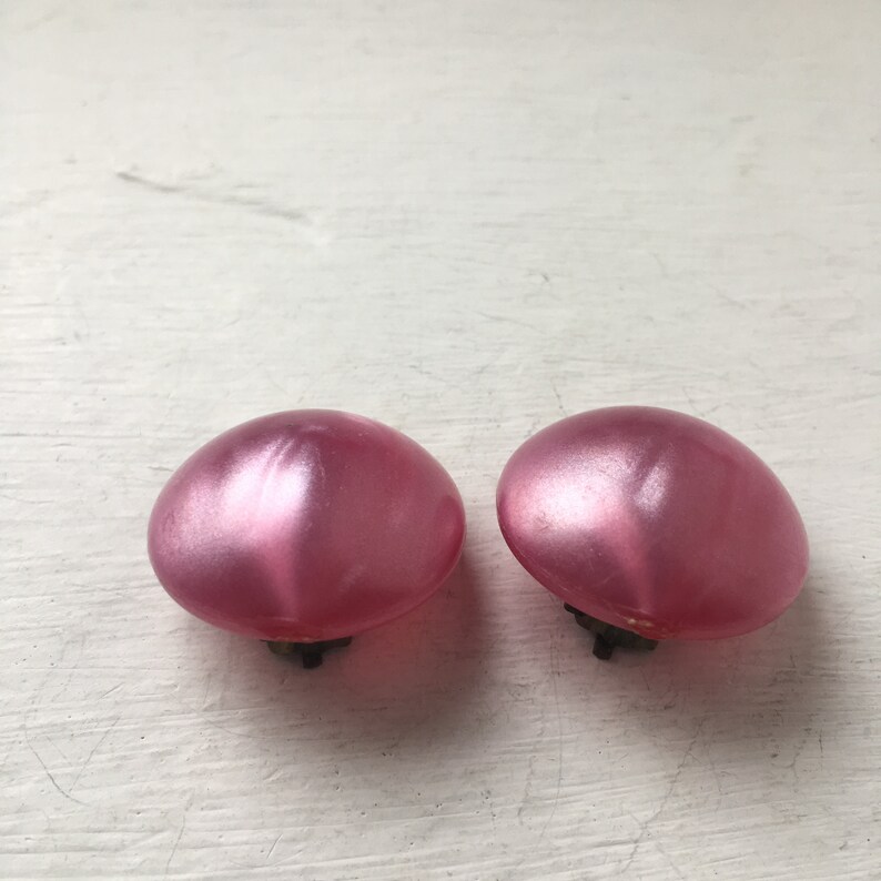 Vintage 1960s Pink Button Clip On Earrings Pink 60s Jewelry Mid Century Jewellery Pink Jewelry Mod Jewellery