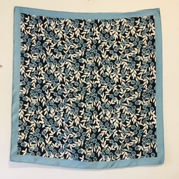 Cornflower Blue Daisy Print Scarf, Satin Scarf, Vintage Scarves, Neckerchief, Gift For Her, Scarves, Scarf, Satin Scarf, gifts