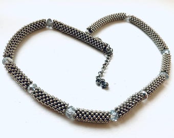 Beau Collier Chaîne Vintage Plaqué Or 44,5 Cm - Motifs Tortue, Chien, Éléphant
