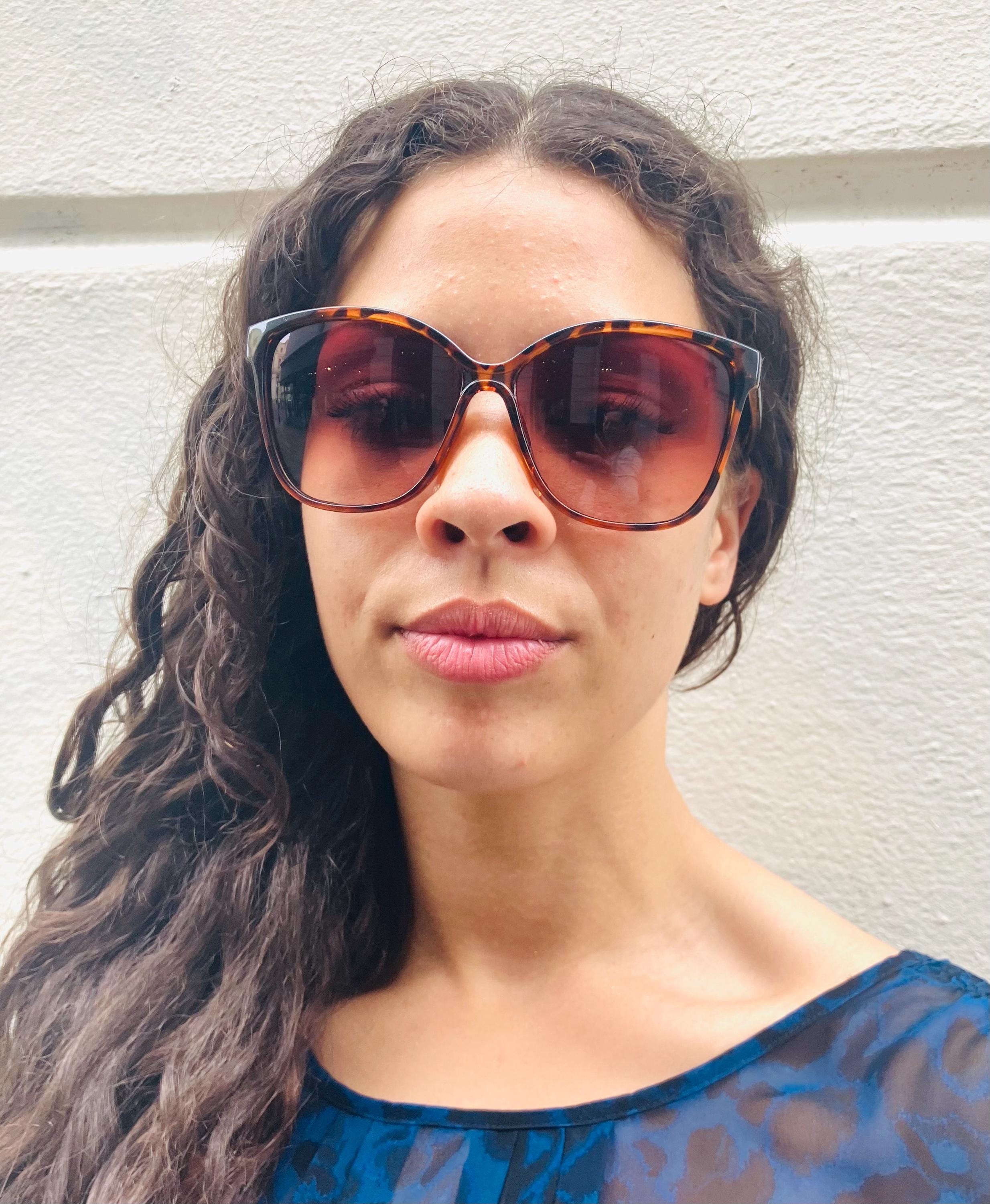 Vintage 70s Style Sunglasses: Brown Tortoiseshell Round  display picture 2