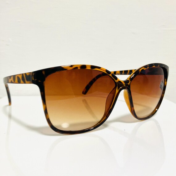 Vintage Tortoiseshell Square Sunglasses: UVA Protected NOS View 5