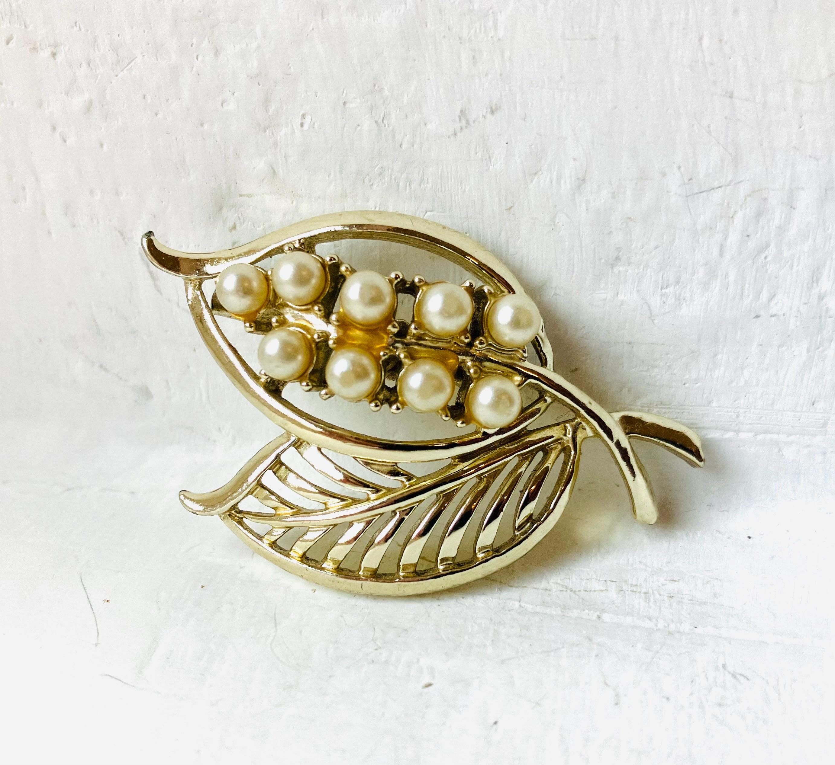 1950s Pearl Style Brooch: Vintage Gold Leaf Jewelry - Etsy