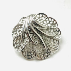 Vintage Brooch, Silver Leaf Brooch, Brooch Pin Clip, Beautiful Silver Plated Leaf Brooch, Gift For Mom, Vintage Jewellery, Gift, Woman Pin