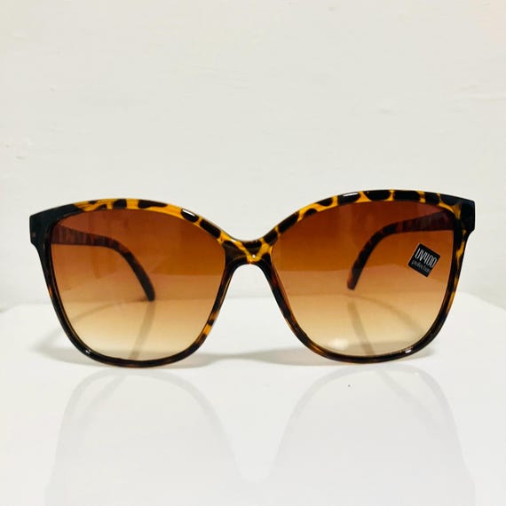 Vintage Tortoiseshell Square Sunglasses: UVA Protected NOS View 3