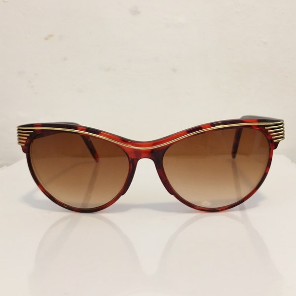 Vintage Cat Eye Sunglasse/ Woman Brown Cat Eye Sunglasses With Gold Brow/ Rockabilly Sunglasses/ Classic Brown Cat Eye Sunglasses/ 50s Shade