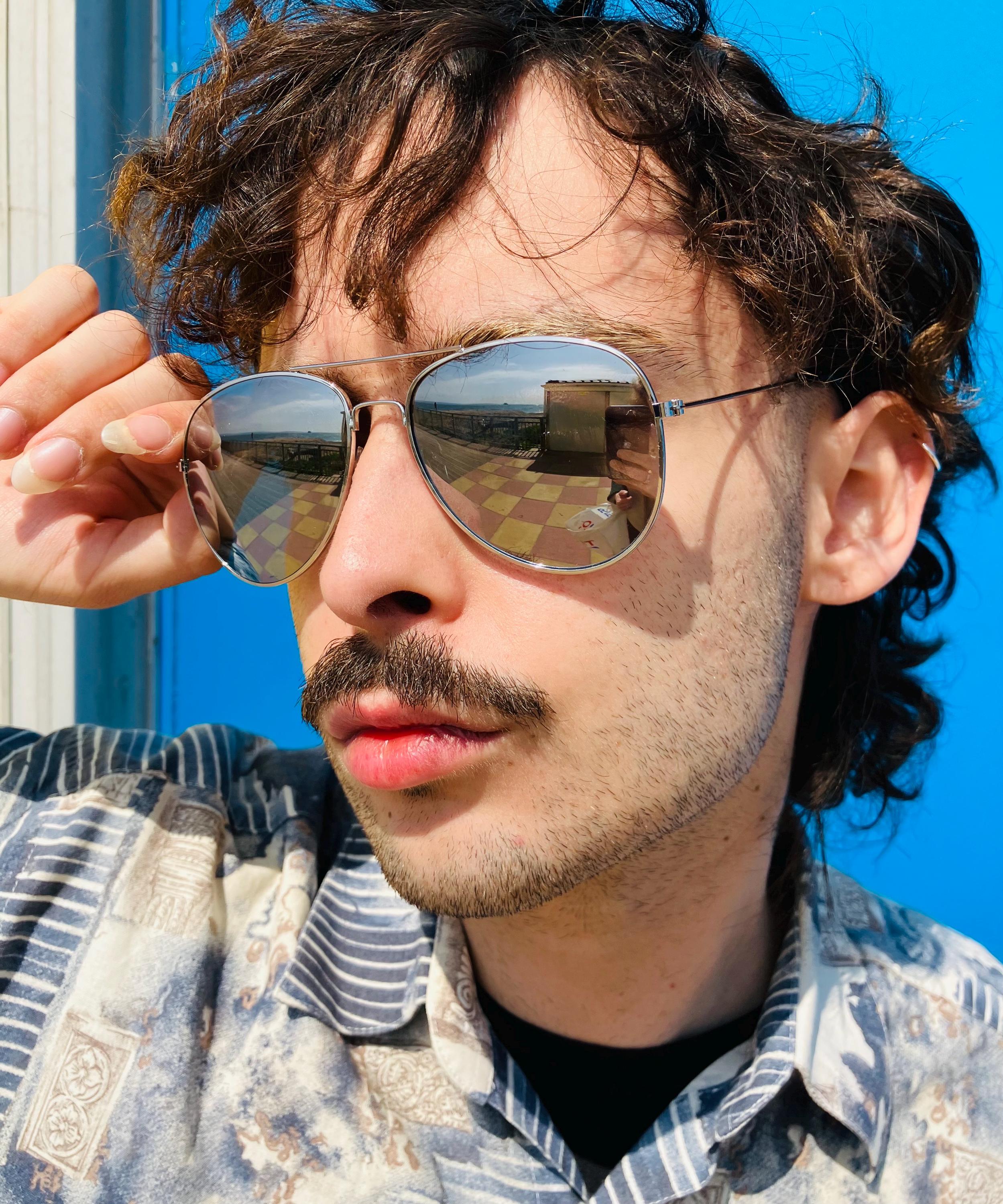 Retro Square Polarized Aviator Sunglasses Unisex 90s Shades Sleek Retro-Inspired Gradient Lens Square Aviator Sunglasses  main image 2