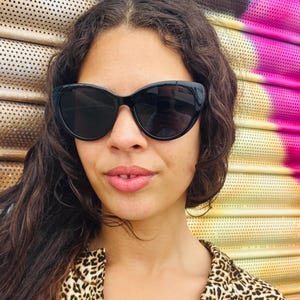 Vintage Black Cat Eye Sunglasses: Y2K Retro Sunnies