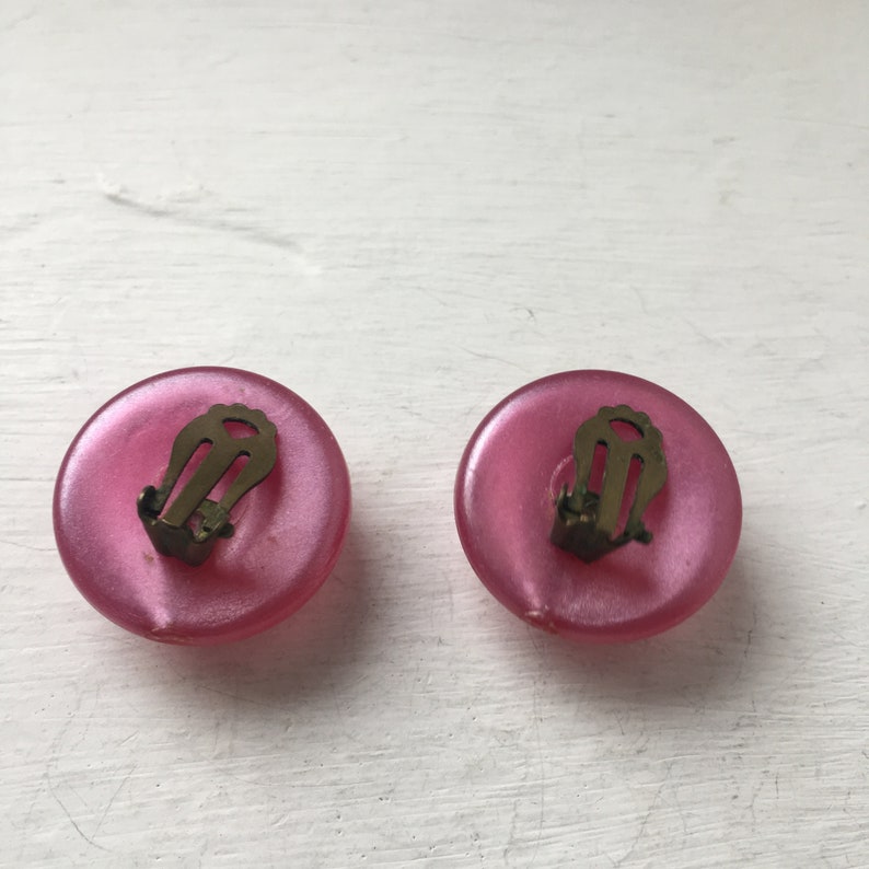 Vintage 1960s Pink Button Clip On Earrings Pink 60s Jewelry Mid Century Jewellery Pink Jewelry Mod Jewellery