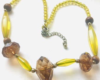 ヴィンテージグリーン樹脂ビーズネックレス：スーパースパークル