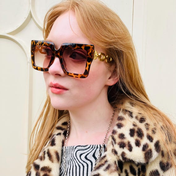 Vintage Statement Tortoiseshell Square Sunglasses With Gold  display picture 3