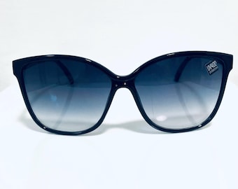 ヴィンテージブラックスクエアサングラス：70年代レトロスタイル、UVAカット