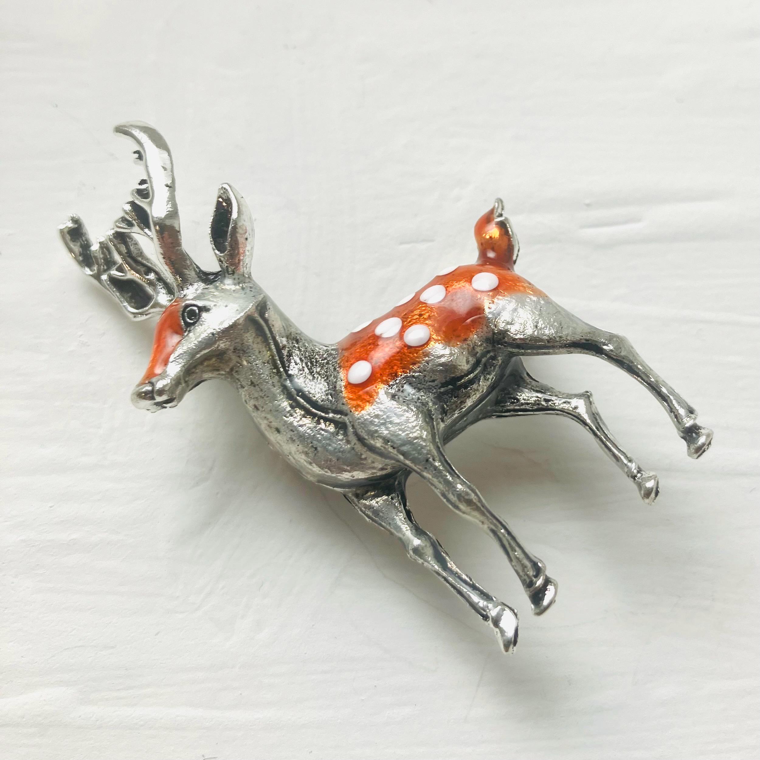 ヴィンテージ エナメル 鹿のブローチ - 森の動物トナカイのピン - Etsy