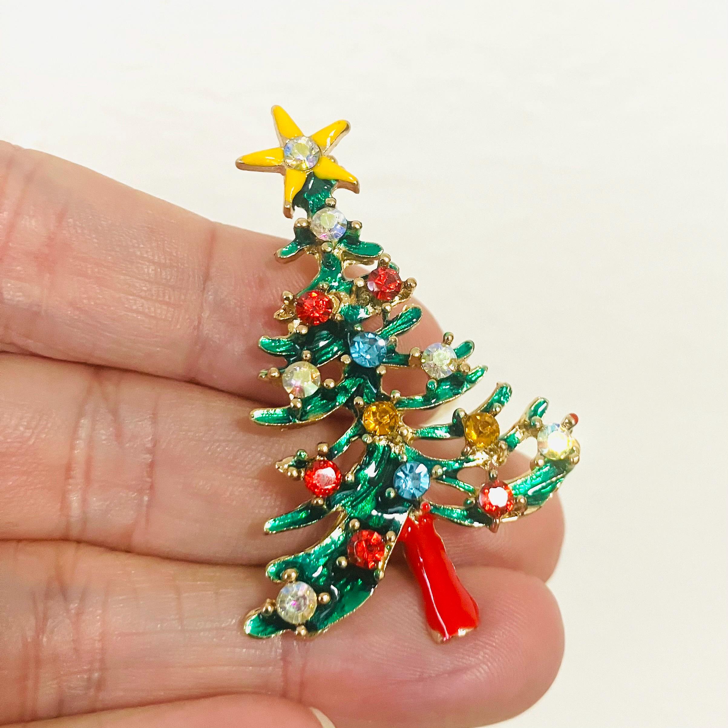 ヴィンテージエナメルクリスマスツリーブローチ：キラキラ輝く