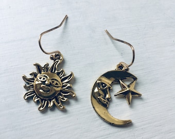 Pendientes colgantes en tono dorado luna y estrella, pendientes hippie retro vintage, joyas celestiales, pendientes, regalo para ella