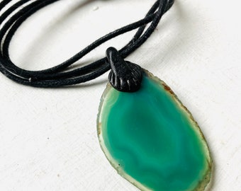 Vintage Green Fluorite Healing Crystal Pendant Necklace, Vintage Jewellery, Vintage Necklace, Gift, Woman Necklace, Spiritual