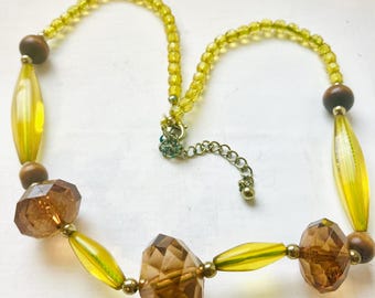 ヴィンテージグリーン樹脂ビーズネックレス：スーパースパークル