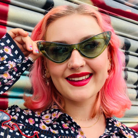 Vintage Cat Eye Green and  Red Sunglasses with Case Cat Eye Red Vintage Sunglasses for sale | eBay main image 2