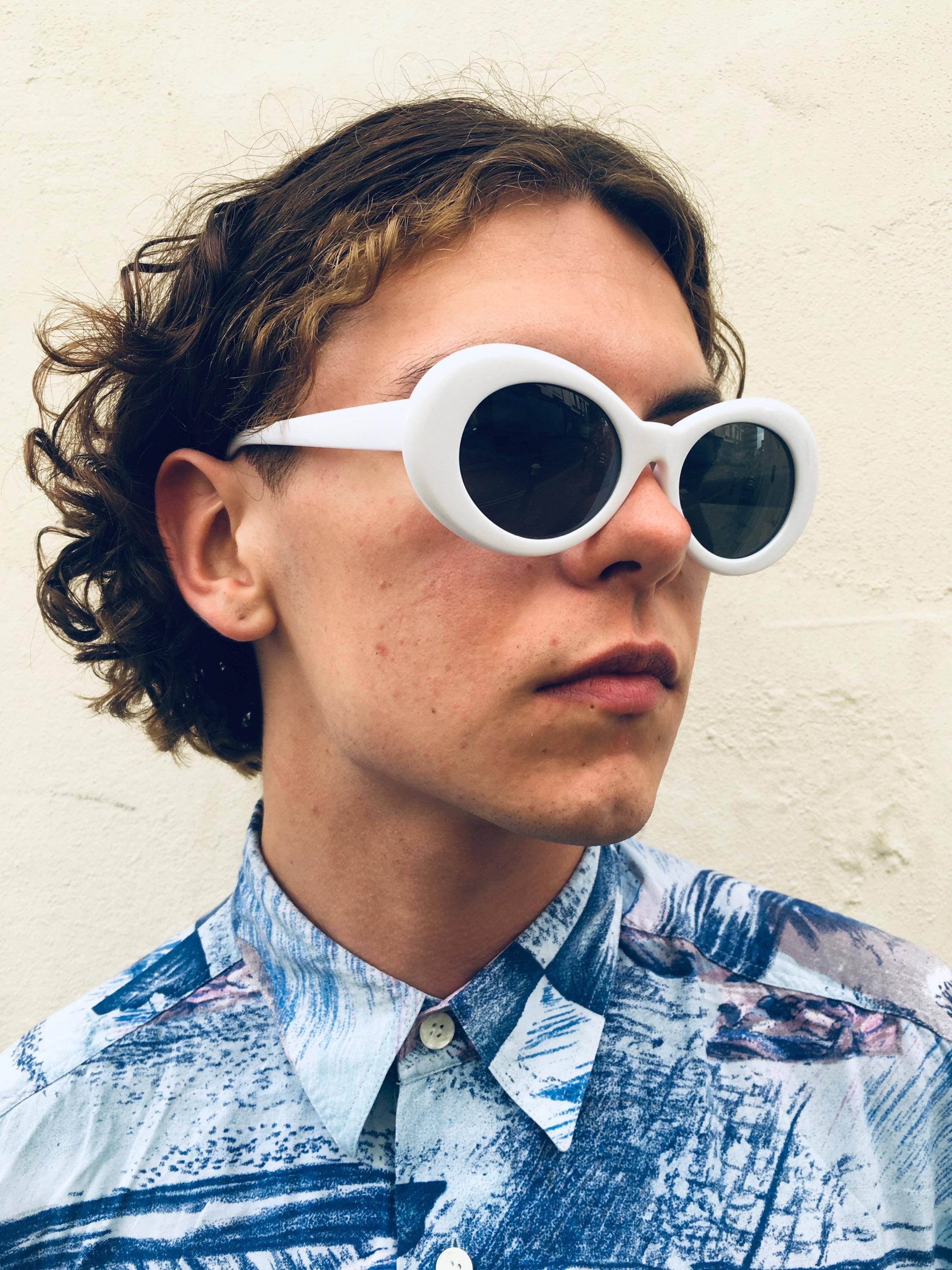 White Oval Kurt Cobain Sunglasses, Retro Y2K Mens Eyewear (15x5cm