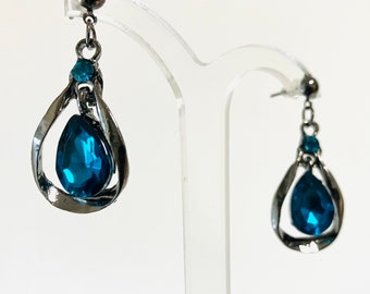Vintage London Blue Topaz Rhinestone Sparkle Earrings, Gift, Woman Earrings, Vintage Earrings