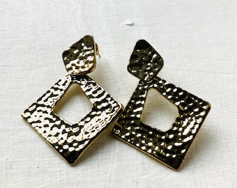 Vintage Gold Geometric Earrings, Beaten Brass Dangle Earrings Gold Plated Earrings, Women Earrings, Vintage Jewellery, Retro Earrings