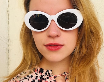 White Oval Retro Kurt Cobain Sunglasses Vintage 1990s Style UV400