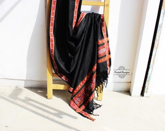 Chal de meditación unisex de lana en color negro y rojo con borlas estola artesanal