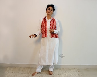 Conjunto de pantalón kurta de algodón blanco tejido a mano con bolero rojo en tejido de algodón transpirable