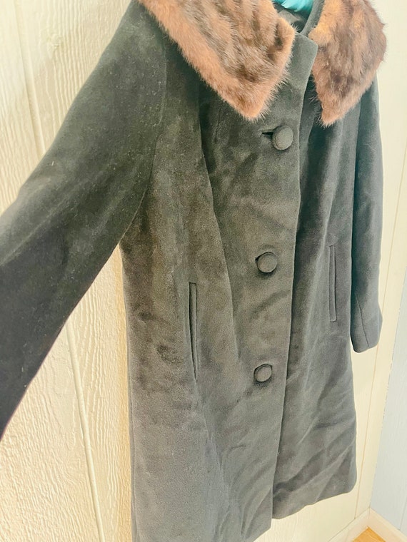 60’s Women’s Coat with Fur Collar, Warm Winter Co… - image 3