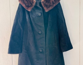 60’s Women’s Coat with Fur Collar, Warm Winter Coat for Occasion, Trench for Her, Vintage Trench Coat, Union Made 60’s  Mod Coat, Outerwear