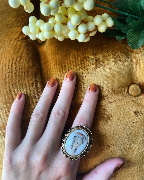 Bague camée vintage, bague de style victorien pour elle, bijoux cottage  chic, bague camée unique, bague tendance femme victorienne, camée réglable