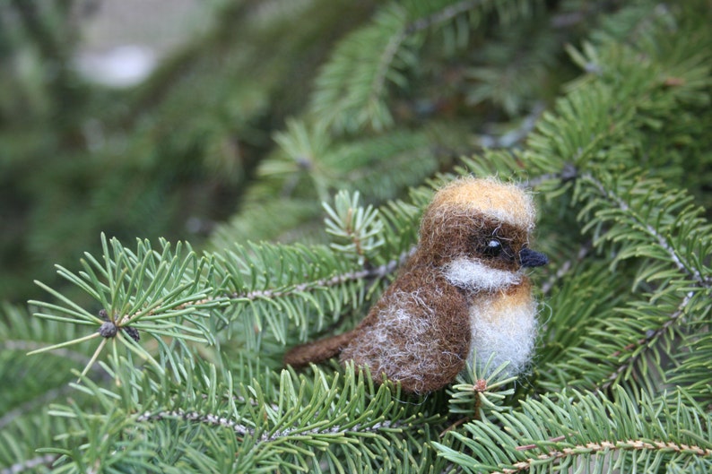 Needle felted bird. Little bird. Miniature. Needle felted animal. Soft sculpture. Made to order image 5