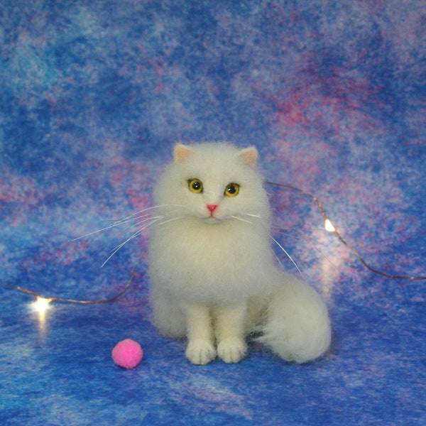 Custom Needle Felted Cat. Cat Memory Pet Portrait. Your Pet Replica. Sitting Cat. White Cat. Realistic Cat. Felted Animal.Made to Order.