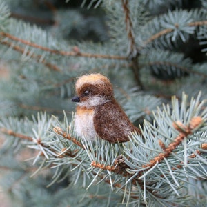 Needle felted bird. Little bird. Miniature. Needle felted animal. Soft sculpture. Made to order image 3
