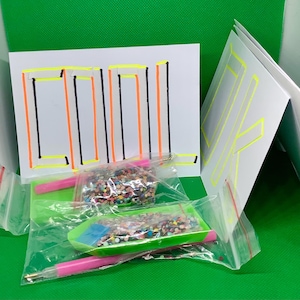 Legal/OK: Crie seus próprios cartões com arte em diamante. Pré-colados, para dizer Legal ou OK, conjunto de 2 cartões com envelopes combinando. Interior em branco.