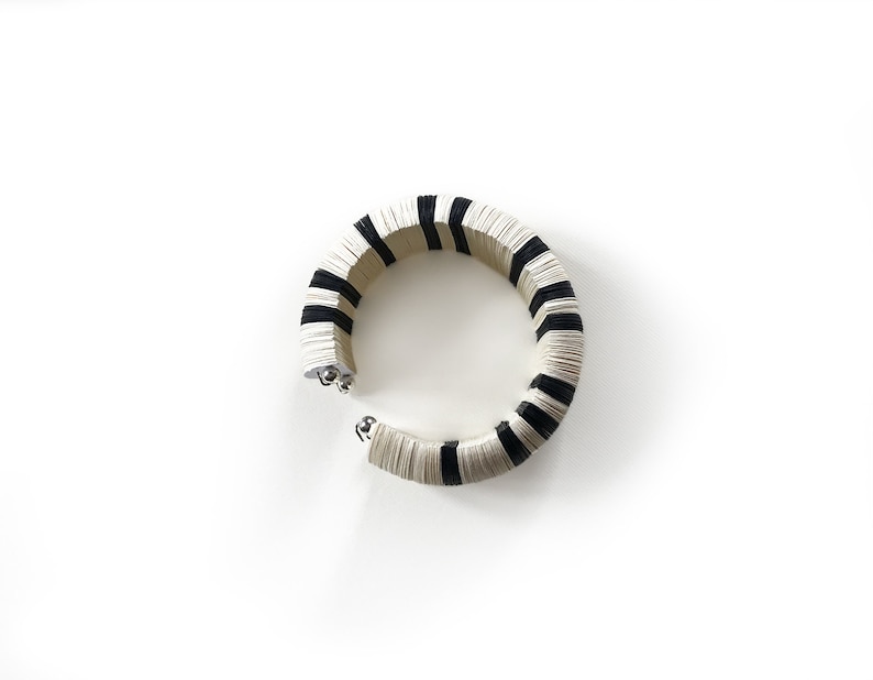 Bracciale Rigido Sfaccettato In Ceramica Bianca - Diametro 65mm - Gioiello Elegante E Moderno