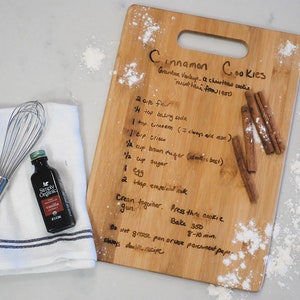 Recipe Cutting Board - Handwritten Recipe Engraved, Keepsake Recipe or Grandmother&#39;s Handwriting | Kitchen Decor | Family Favorite Recipe