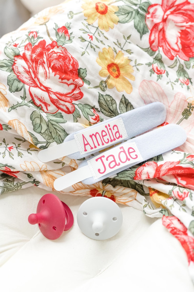 Twin Baby ID Bracelet for Girls | Personalized Name Band | Newborn Twin Gift | Hospital ID Anklet | NICU Multiples | Triplet Baby Shower bild 2