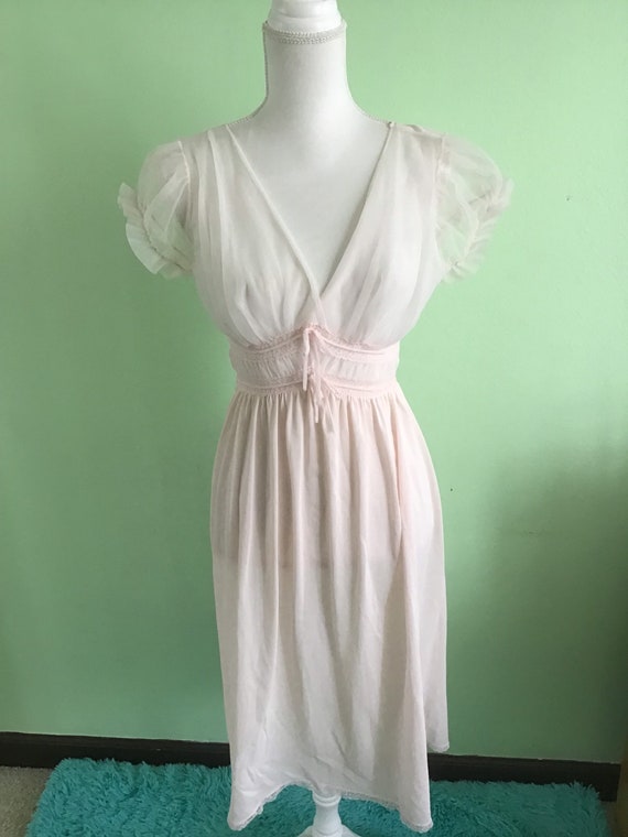 1950 Movie Star pink nightgown