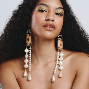 Vintage Style Statement Earrings: Long Shoulder Grazing Pearl Dangle Earrings